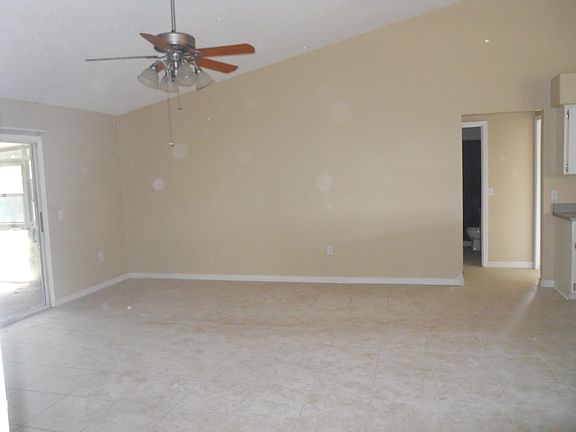 5th image of 3013 Foxboro Cir