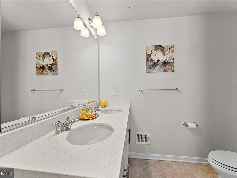 9611 Silver Bluff Way — Photo 21