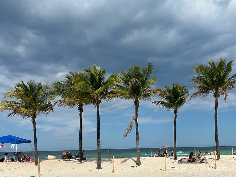 1201 S Ocean Dr — Photo 39