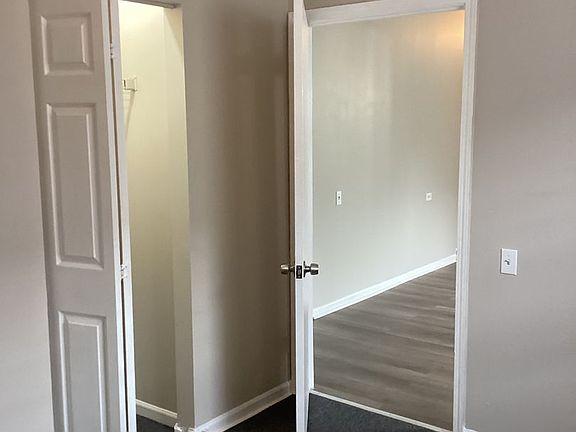 3rd image of 6811 S Paxton Ave APT 204