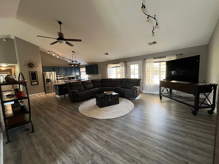 8957 Knobhill Cir — Photo 6