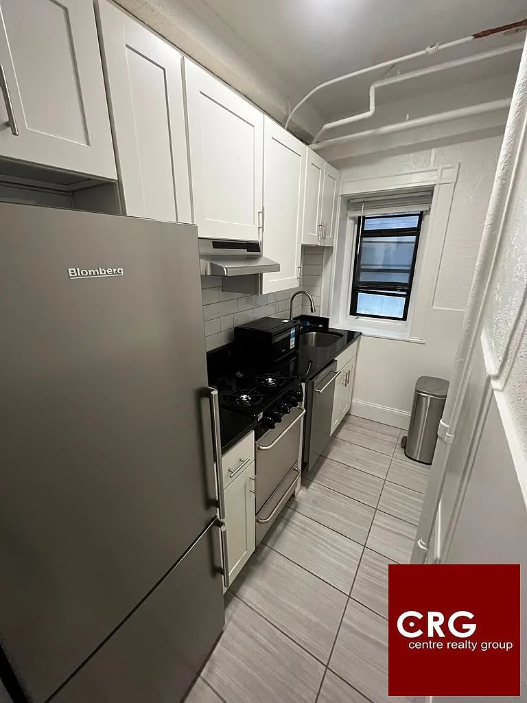 2 bed, 1.0 bath, $4,285 — Photo 2