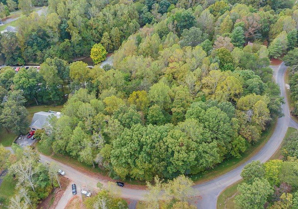 1st image of 74 Walnut Run Dr