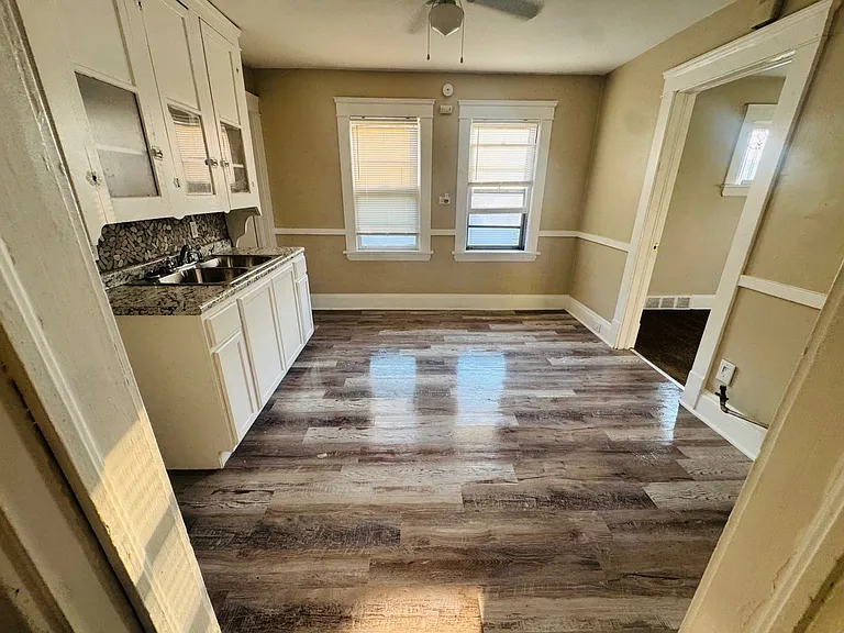 10004 Mt Auburn Ave — Photo 27