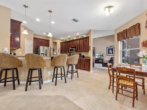 5th image of 1412 Pinyon Pine Dr