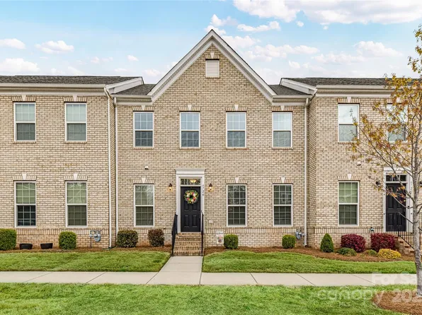 6724 Brighton Park Dr, Mint Hill, NC 28227