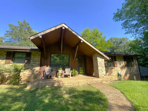 1031 Trainer Ave, Burns, TN 37029