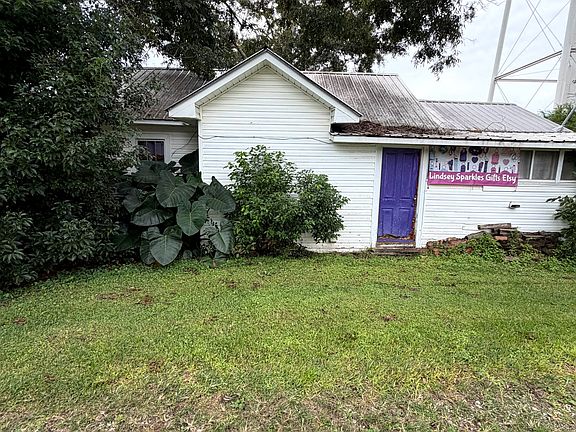 4th image of 18225 Nebraska St