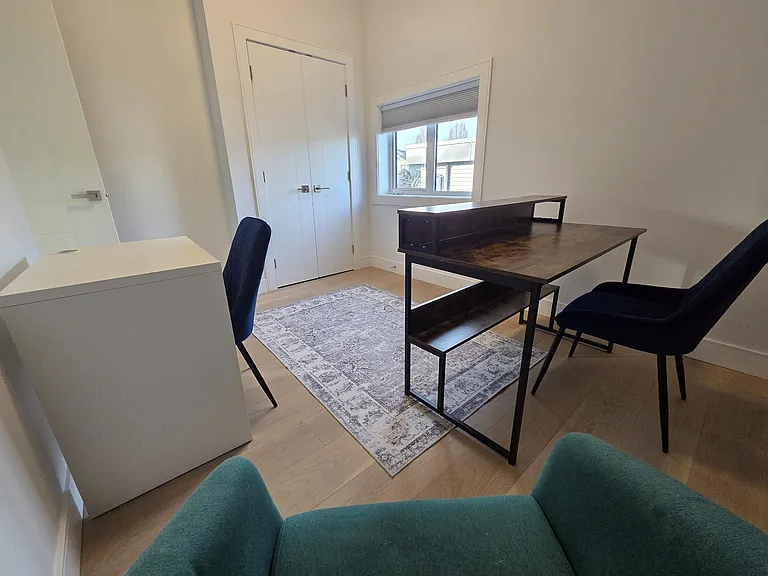 2881 Georgia St E — Photo 14