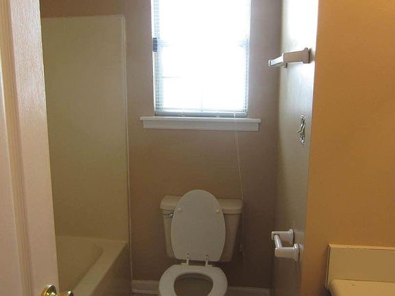 3rd image of 255 Blue Pool Dr