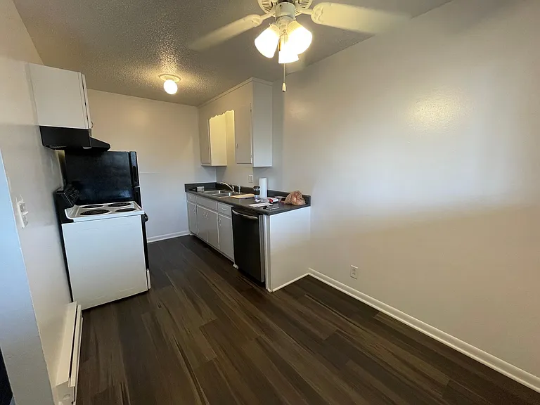 276 White Bridge Pike #16 — Photo 5