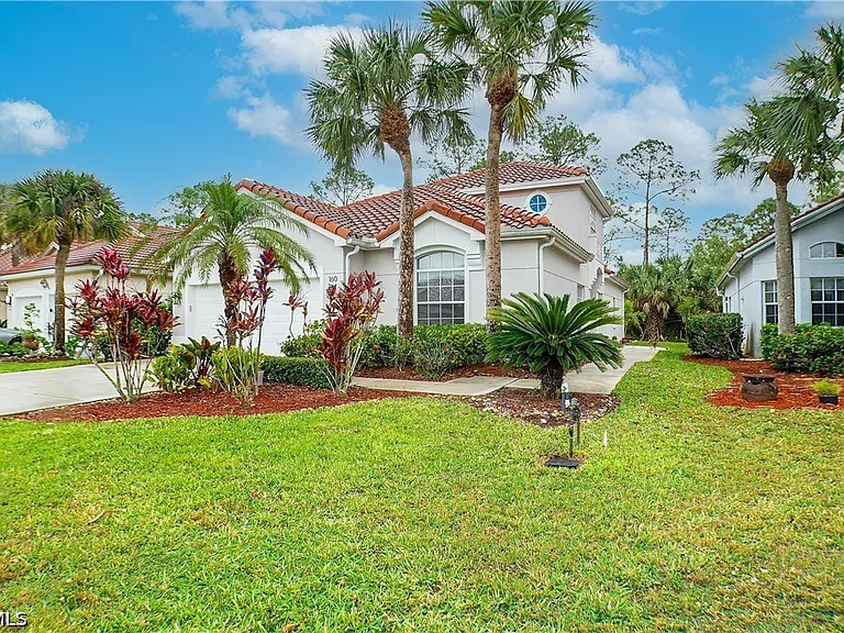 160 Lady Palm Dr — Photo 1