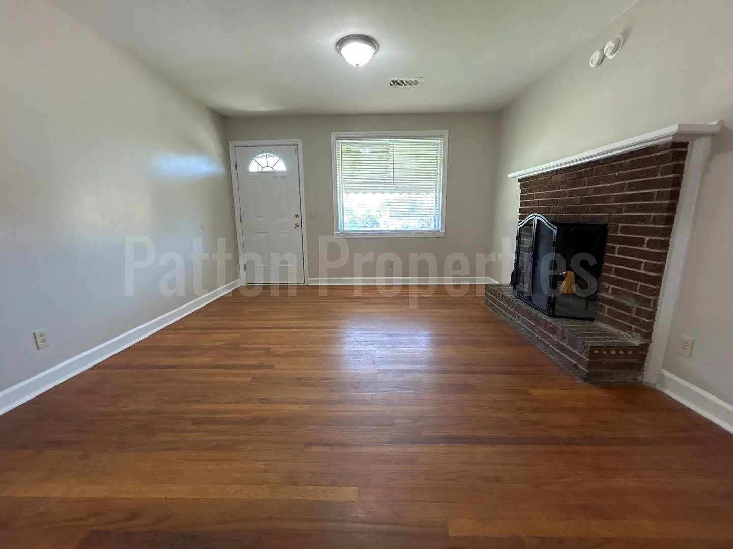 College Place Home — Photo 4