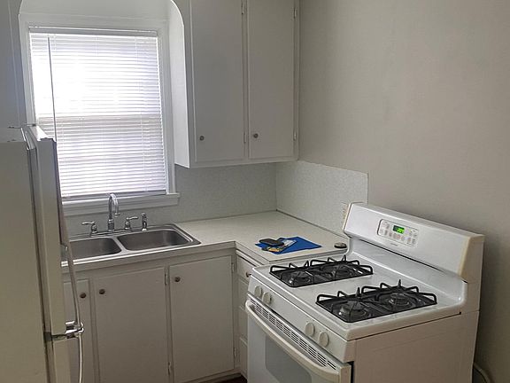5th image of 506 S 50th St #1