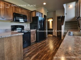 7511 S Brookside Pl, Sioux Falls, SD 57108