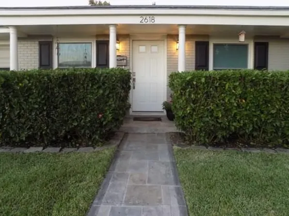 2618 Pine St, Galveston, TX 77551