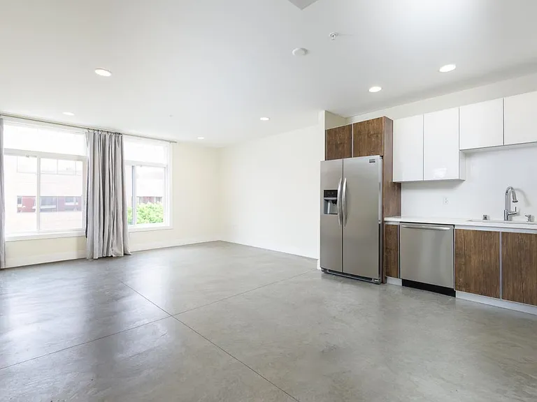J. Grant Apartments — Photo 4