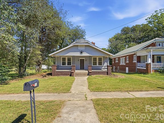 3rd image of 704 4th St