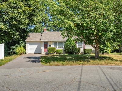 11 Salem Dr, North Providence, RI, 02904