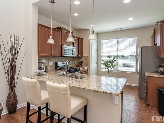 4th image of 17 Saint Elias Dr