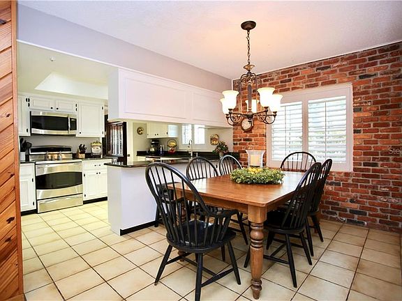 5th image of 1310 Buckwood Dr