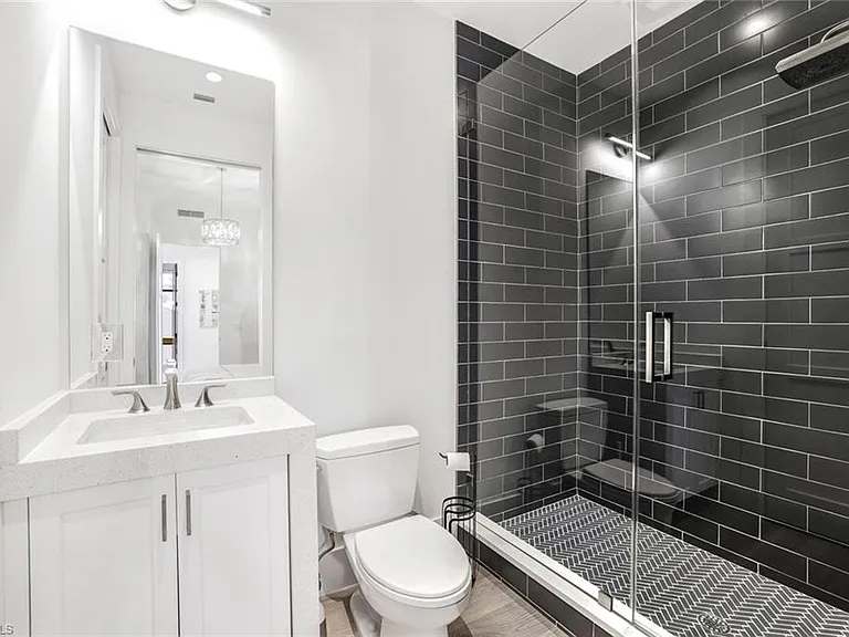 850 Central Ave #207 — Photo 15