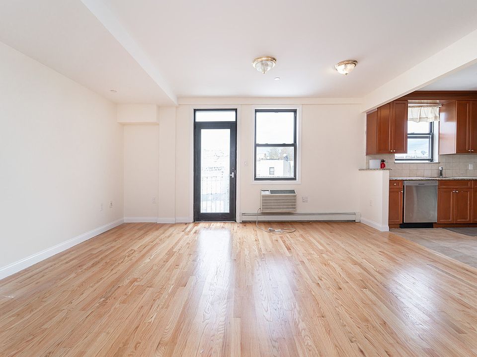 1st image of 14-31 Astoria Blvd #3N