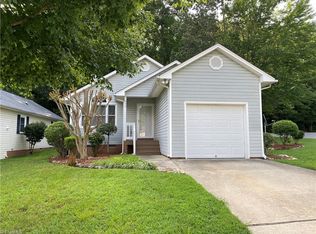 433 Amberly Dr, Jamestown, NC 27282