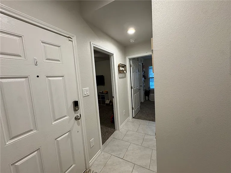 3946 Jayden Dr — Photo 3