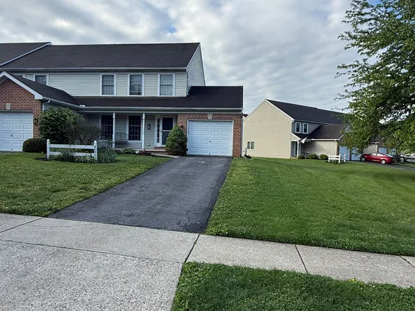 4086 Buttonwood Dr, Mount Joy, PA 17552