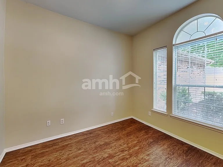 1413 Park Palisades Dr — Photo 6