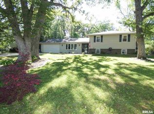 533 Cedar Dr, Metamora, IL 61548