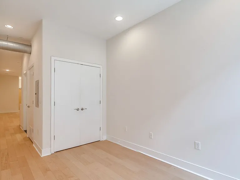1305 Locust St — Photo 5