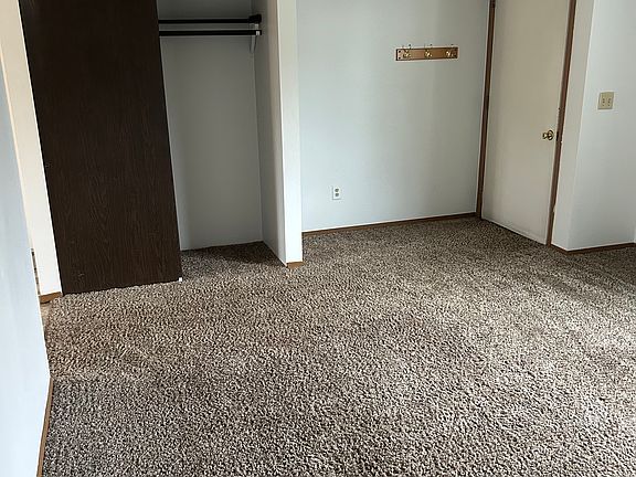 4th image of 415 S 3rd Ave #415