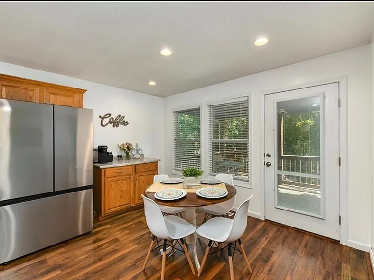 571 Hithergreen Dr — Photo 10