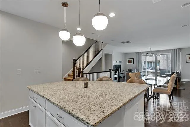 1256 Madison Towns Ln — Photo 2