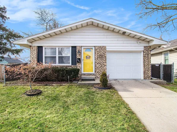 125 N Corona St, Elkhart, IN 46516