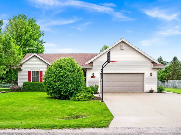 104 S Pintail Ln, Downs, IL 61736