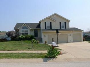 8611 N Paris Ave, Kansas City, MO 64153