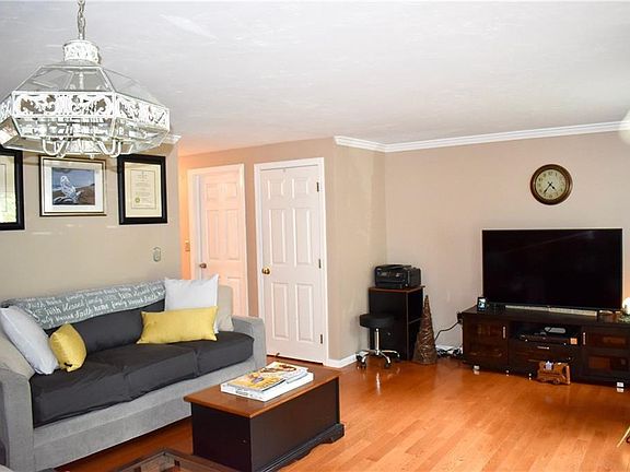 3rd image of 200 Heroux Blvd Unit 1408