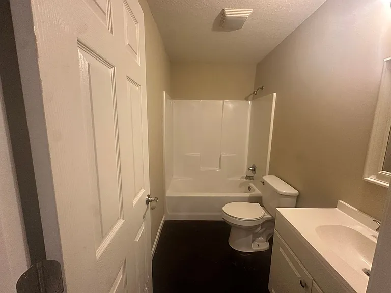 2129 Cline St — Photo 10