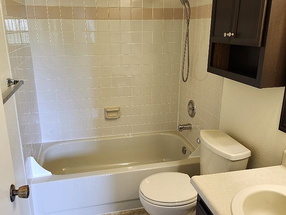5th image of 1811 Elcadore Dr APT 1