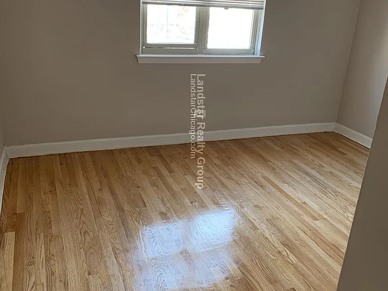 4924 Mulford St #3E — Photo 8