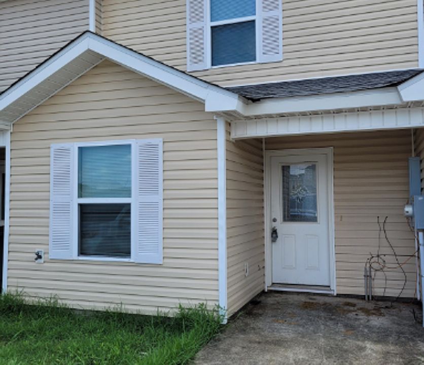 1st image of 1602 Dehart Dr #C