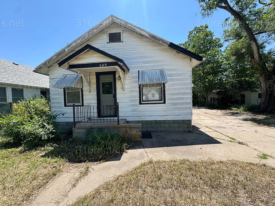 609 SE 4th St