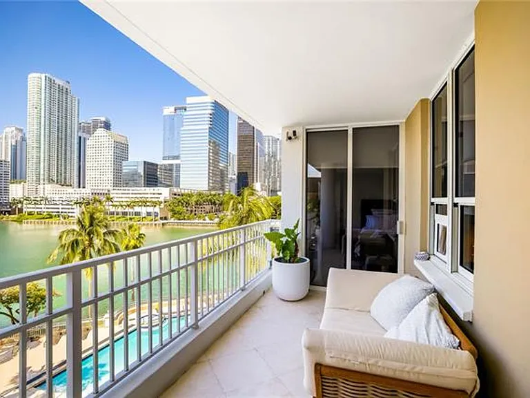 701 Brickell Key Blvd #512 — Photo 21