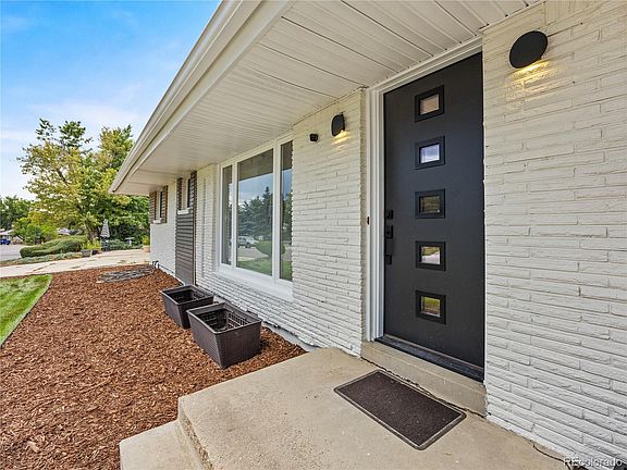 4th image of 1321 Marigold Drive