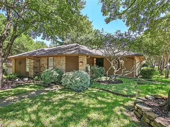 2nd image of 3010 Cross Timbers Ln