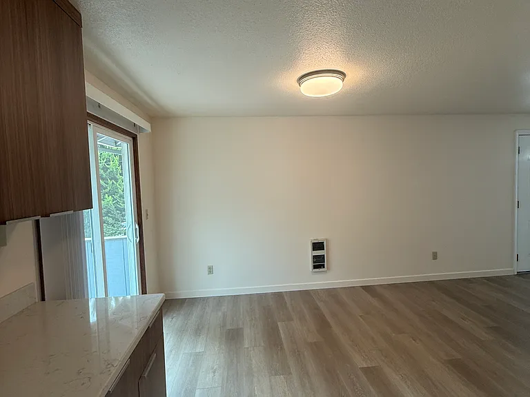 Dining room.