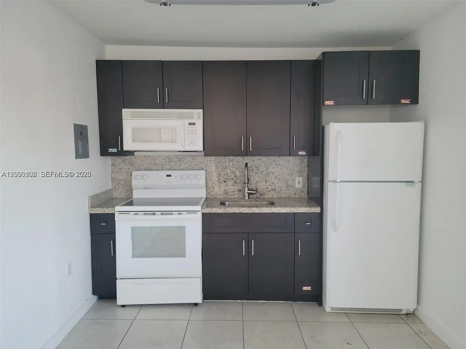 Hollywood Beach Heights S — Photo 1